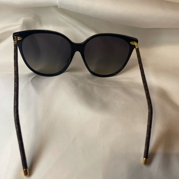 Louis Vuitton First Square Sunglasses - Picture 3 of 14